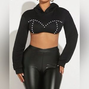 Cropped long sleeve top